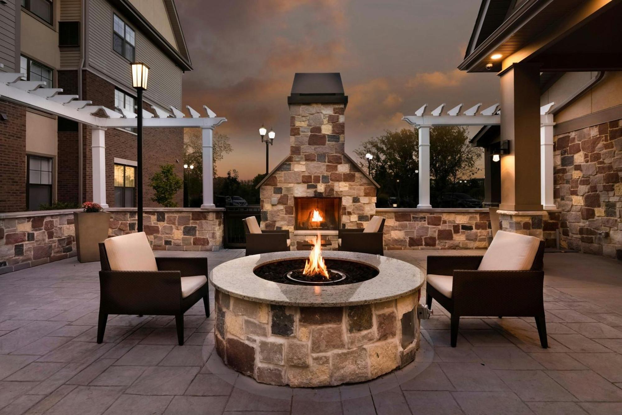 Residence Inn By Marriott Milwaukee ブルックフィールド エクステリア 写真